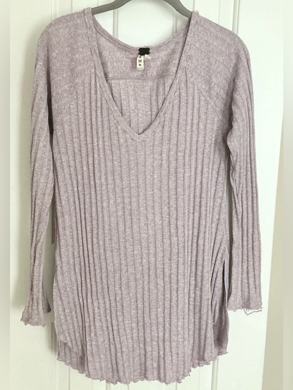 FREE PEOPLE Beach Babe Hacci Medium Boho Top Sweater Pale Purple EUC NO FLAWS